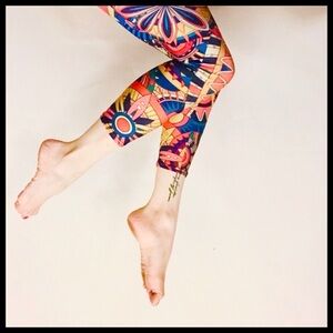 COLORFUL ABSTRACT LEGGINGS